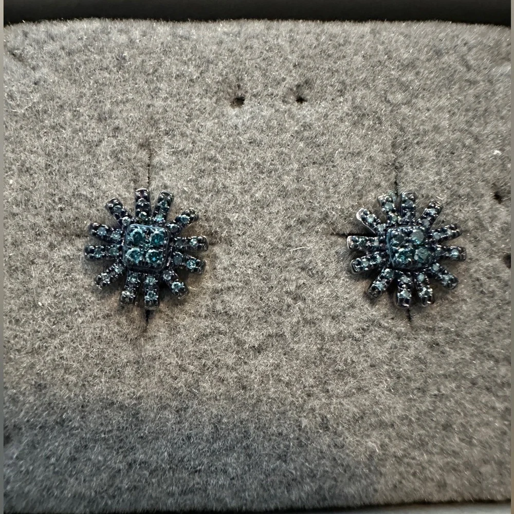 Sunburst Blue Diamond earrings by Colleen Lopez - Picture 7 of 7
